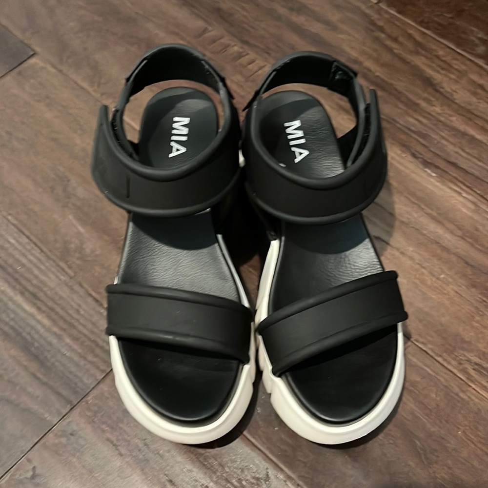 MIA platform sandals